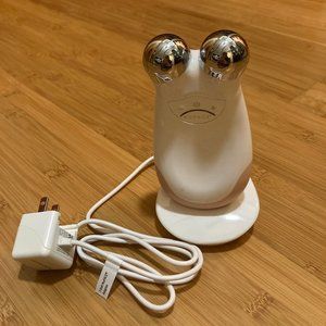 Nuface Trinity device